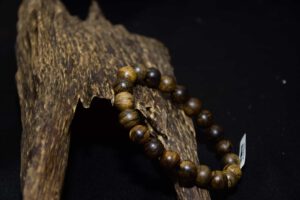 Hướng dẫn cách bảo quản vòng trầm kiến hương